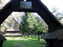 Brama wjazdowa na cmentarz wojenny nr 60 na Przełęczy Małastowskiej