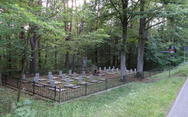 Cmentarz wojenny w Banachach, fot. autorstwa Zbigniewa.czernika, udostępnione na commons.wikimedia.org 09.06.2012 na licencji Creative Commons.