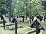 Cmentarz wojenny nr 60 na Przełęczy Małastowskiej, Fot. autorstwa Henryka Żychowskiego, udostępnione na www.wikipedia.pl 30.05.2010 na licencji GNU LWD