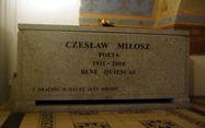 Sarkofag Czesława Miłosza na Skałce, Fot. Andrzej Barabasz, Źródło Wikipedia, Plik udost. na licencji GNU FDL 1.2 oraz CC 3.0
