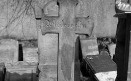 Nagrobek Johanny Rocke z domu Hwege; cmentarz poniemiecki w Bojadłach