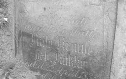 Płyta nagrobna Luisy Krause z domu Kutzke na cmentarzu poniemieckim w Bojadłach