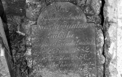 Płyta nagrobna Marii Pauline Gulsche na cmentarzu poniemieckim w Bojadłach