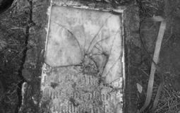 Nagrobek Theresy Eckert; cmentarz poniemiecki w Bojadłach