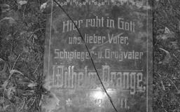 Płyta nagrobna Wilhelma Drange na cmentarzu poniemieckim w Bojadłach