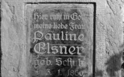 Płyta nagrobna Pauline Elsner z domu Schulz na cmentarzu poniemieckim w Kijach